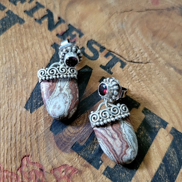Red Crazy Lace Agate and Garnet Drop Earrings - Picture 3 of 6